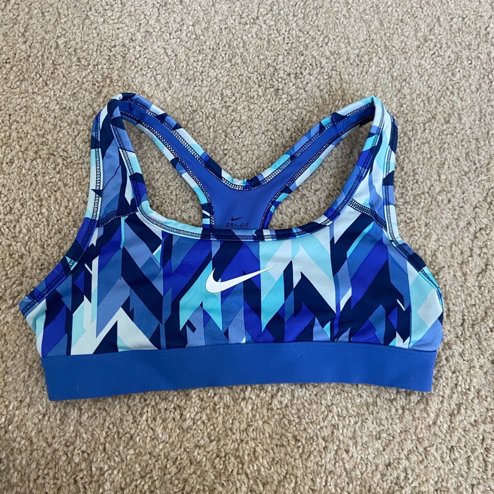 sports bra